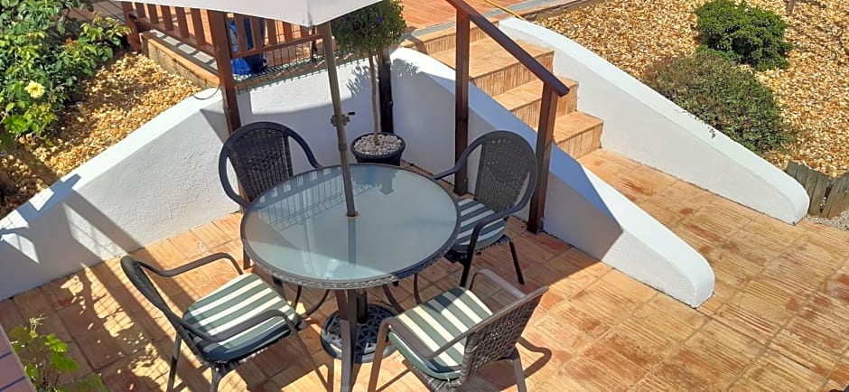 ApraHouseLoule Guesthouse