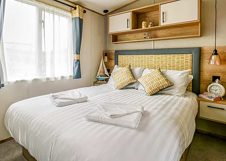 Waters Edge Leisure Park