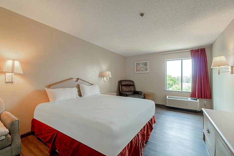 Capital O Fairway Inn - Baytown La Porte TX