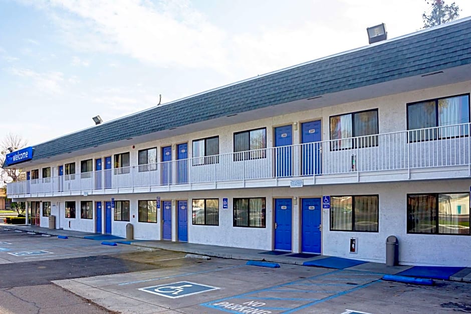 Motel 6-Porterville, CA