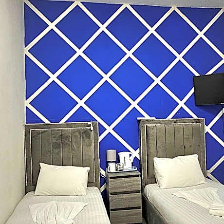 Twin Room with Shower