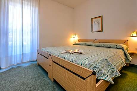 Quadruple Room with Mountain View