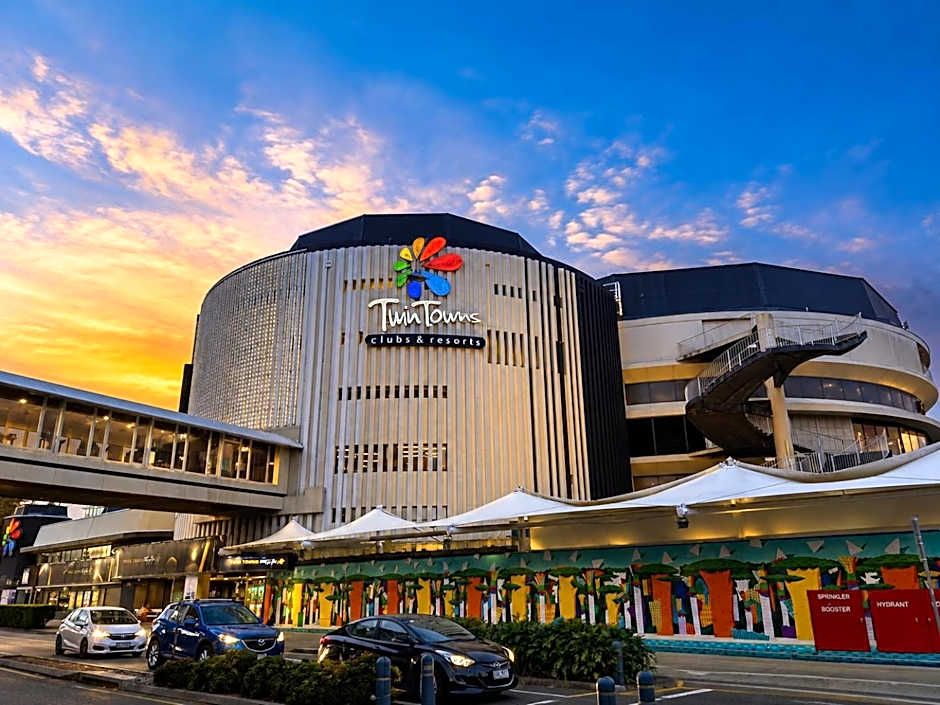 Cooks Endeavour Motor Inn - Near beach & Gold Coast Airport
