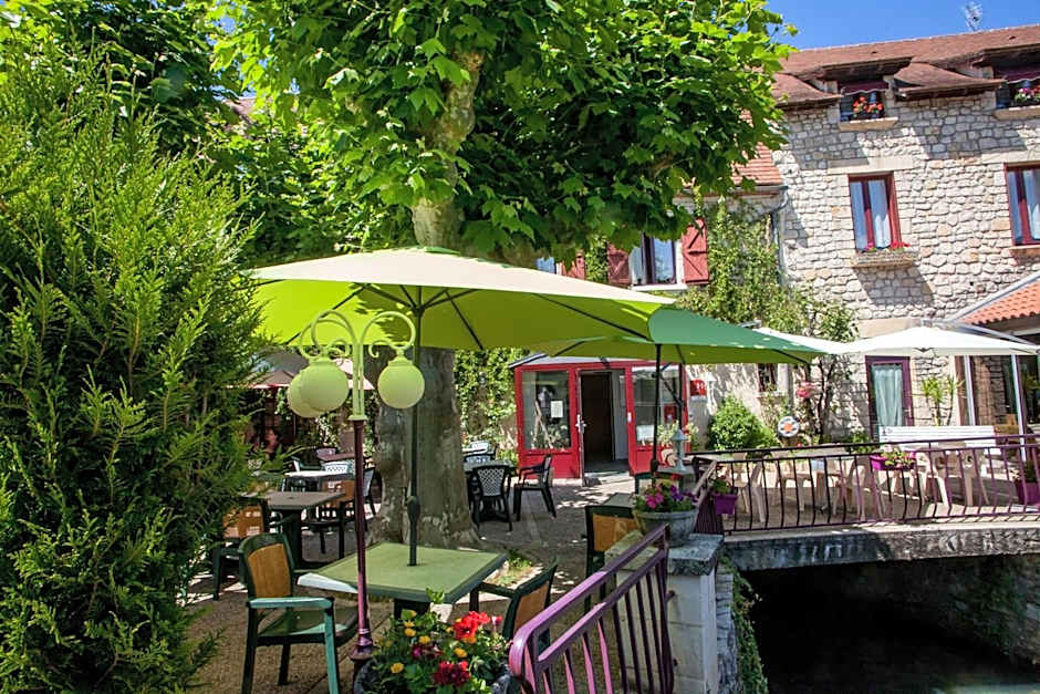 Logis Hotels - Auberge de l'Île - Hôtel 3 étoiles et Restaurant