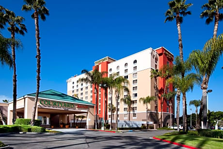 Courtyard by Marriott Baldwin Park