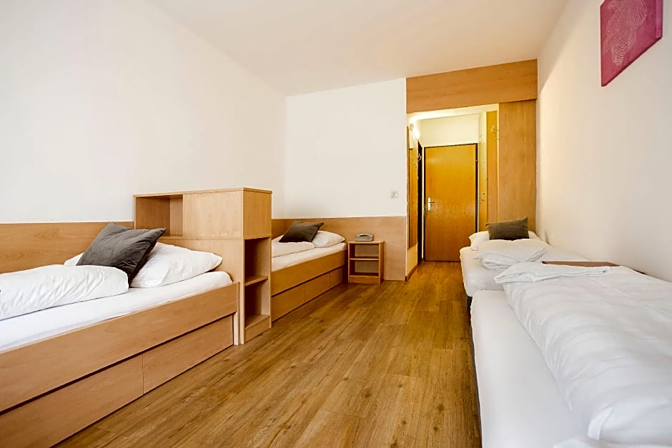 myNext - Westbahnhof Hostel One