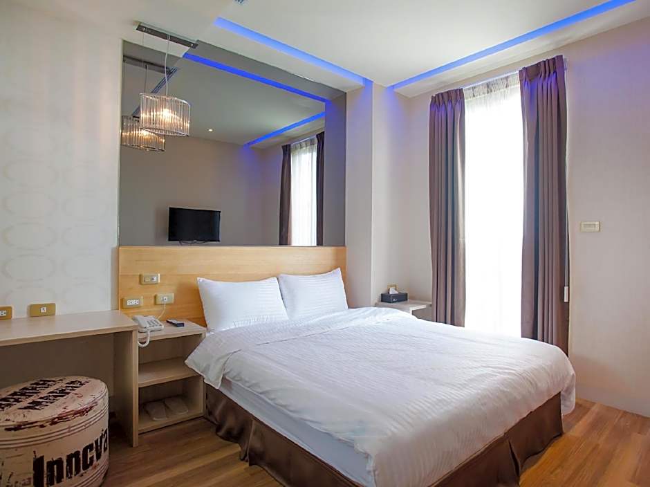 CHECK inn Express Taichung FuXing Hall 2