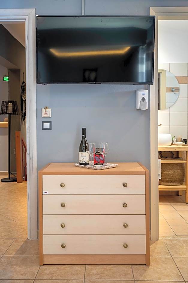 Helen's Studios & Apartments