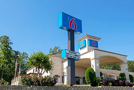 Motel 6 Tyler