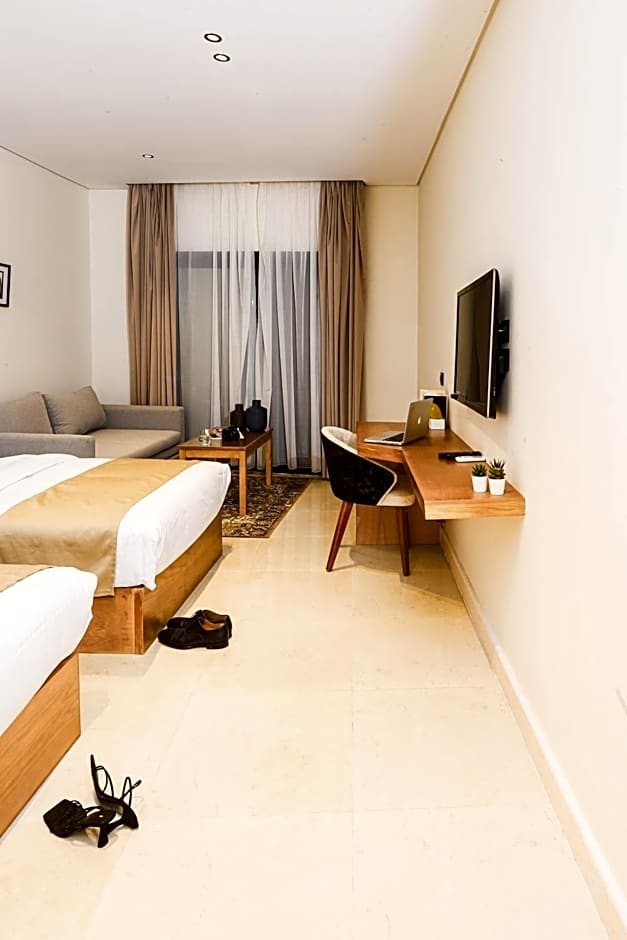 NewCity Hotel & Suites