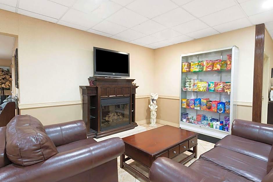 Super 8 by Wyndham Cambridge/Kitchener/Waterloo Area