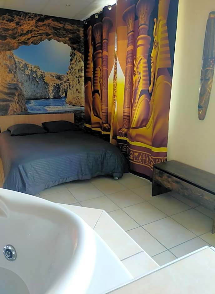 Love Paradise by Karen's Room Service