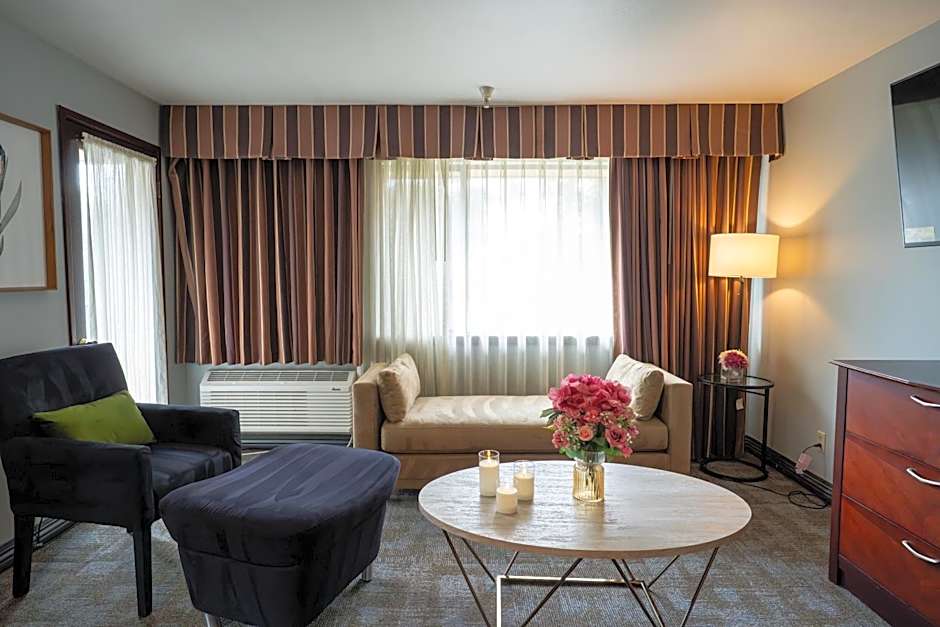 Ramada by Wyndham Tukwila Southcenter