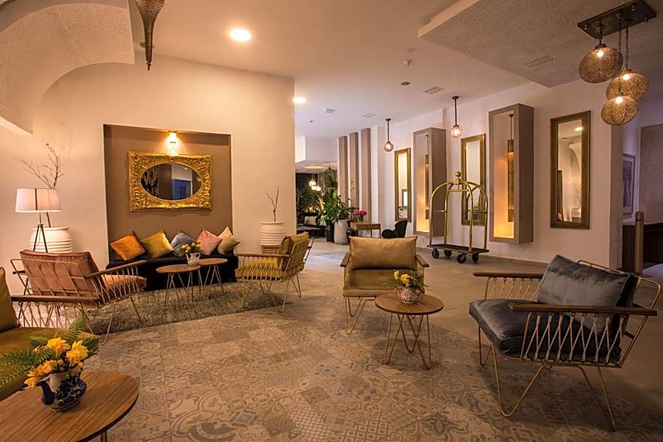 Dellarosa Boutique Hotel