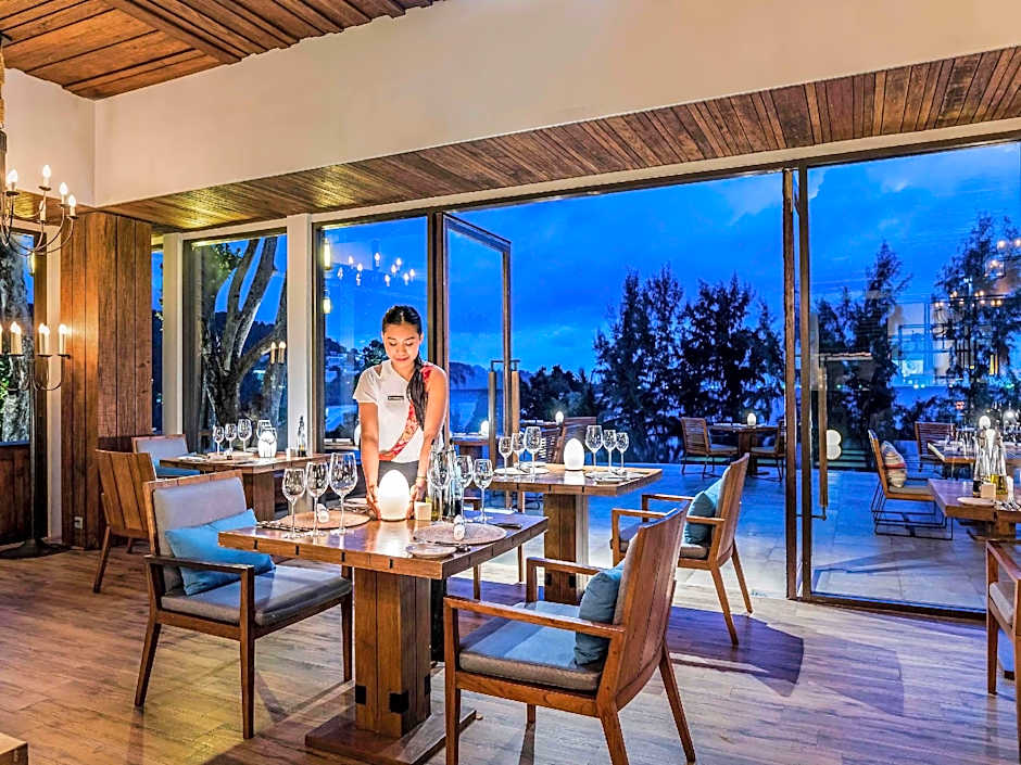 Pullman Phuket Arcadia Naithon Beach Resort