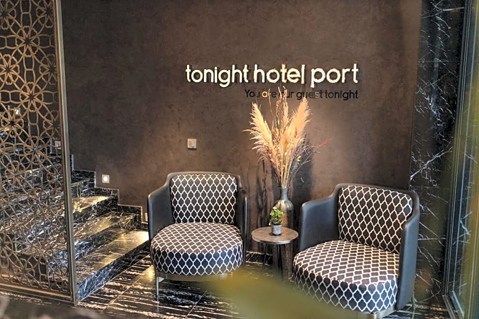 Tonight Hotel Port