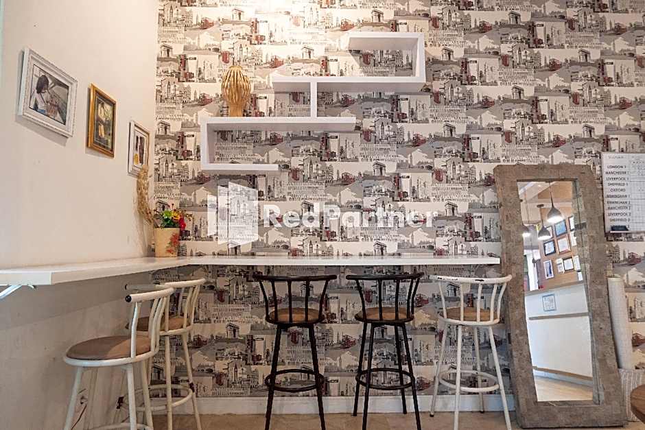 Londres Bed and Breakfast RedPartner near Gembira Loka Zoo