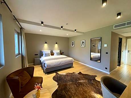 Deluxe Double Room with Bath