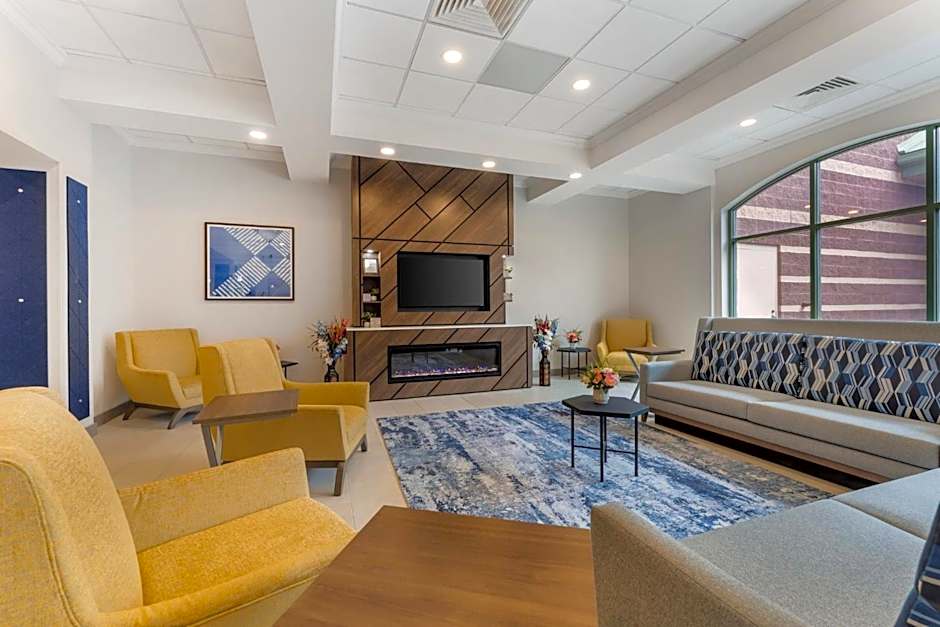 Holiday Inn Express Breezewood By IHG