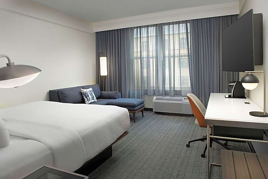 Courtyard by Marriott Savannah Downtown/Historic District