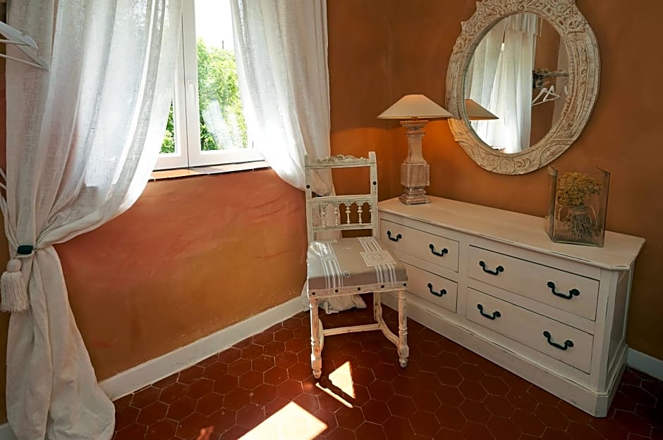 La Grande Maison De Nans