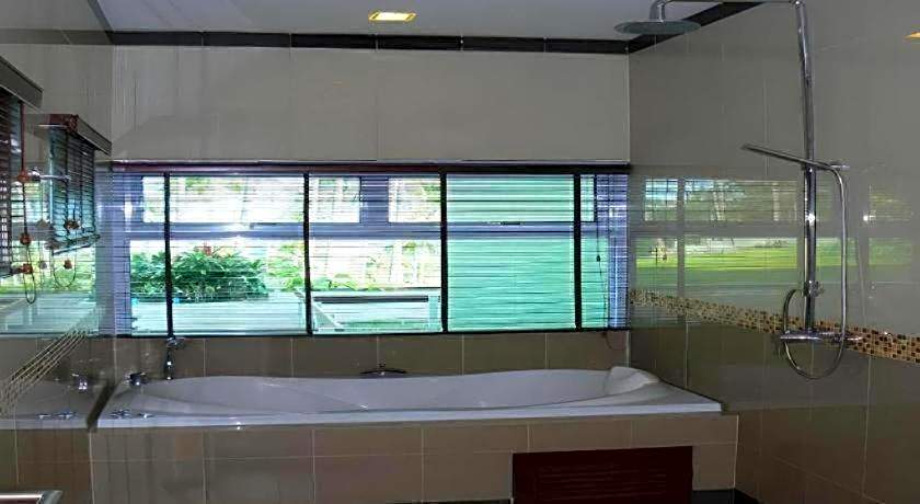 Grand Hill Residence
