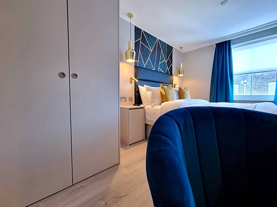 NOX Kensington Gardens