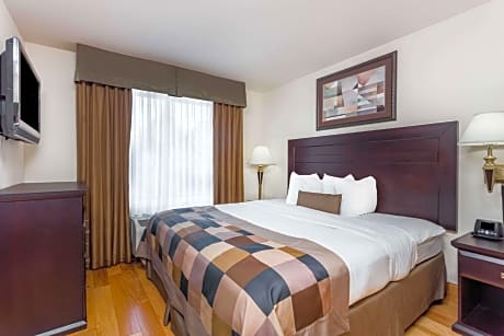 1 King Bed One-Bedroom Suite Non-Smoking