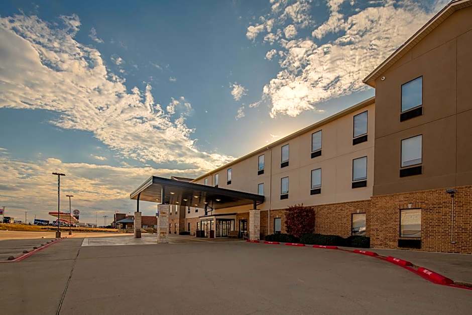 Holiday Inn Express & Suites N Waco Area - West By IHG