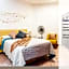 Spacious Room with Ensuite and Work Desk
