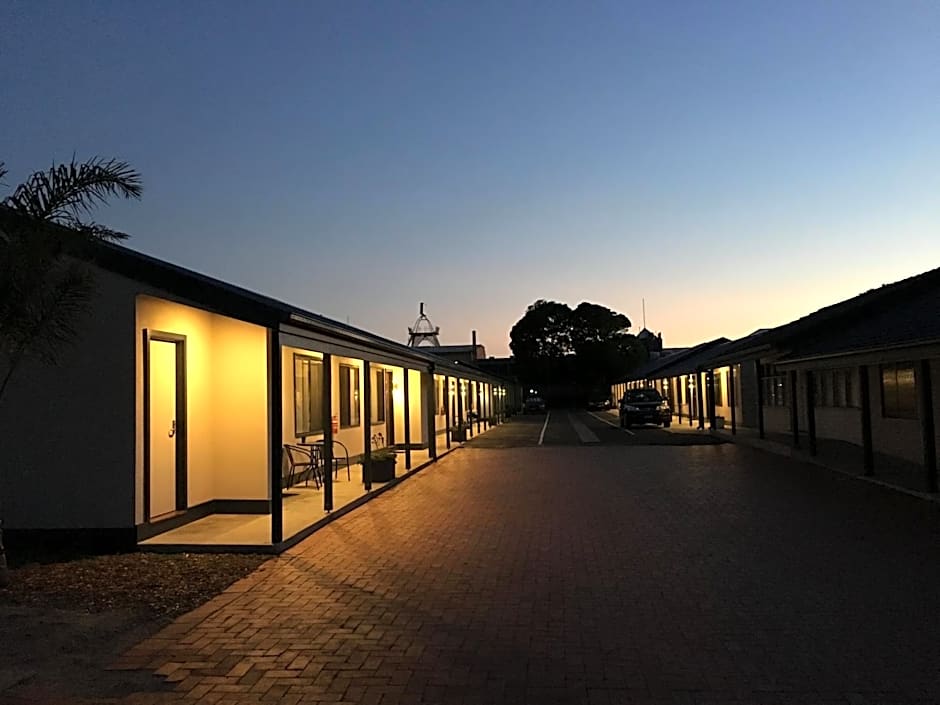 Lakeside Motel Waterfront