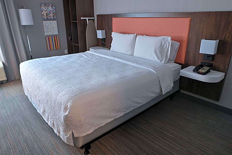 Photo 1 of 6 of 1 King Bed, Mobility Accessible, Roll in Shower