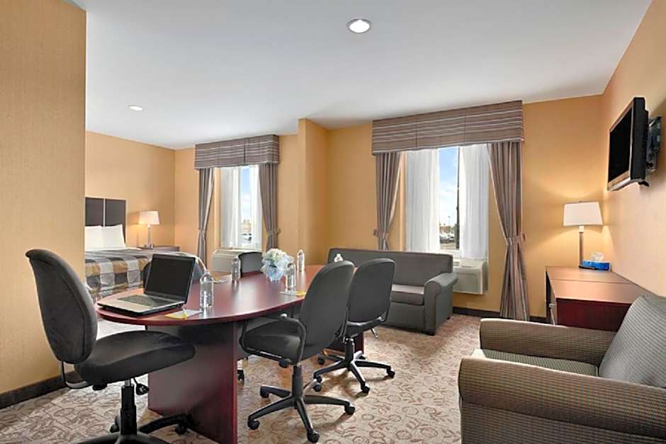 Days Inn by Wyndham Brampton