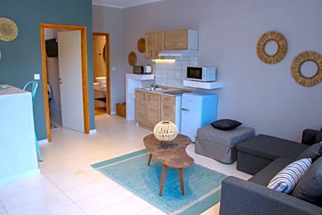 Lamprini's Deluxe Studios