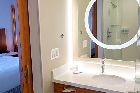 Suite, 1 Bedroom (2 Queen Beds and 1 Double Sofa Bed)