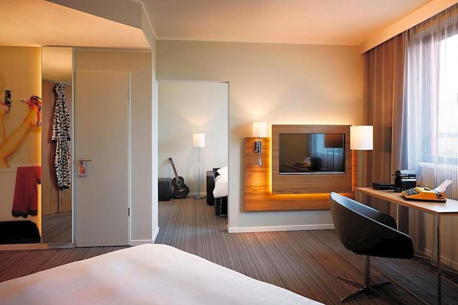 Moxy by Marriott Munich Airport