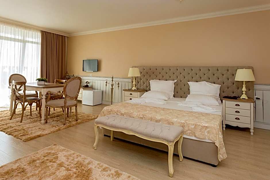 Therma Palace - Balneo SPA, Free parking & Beach