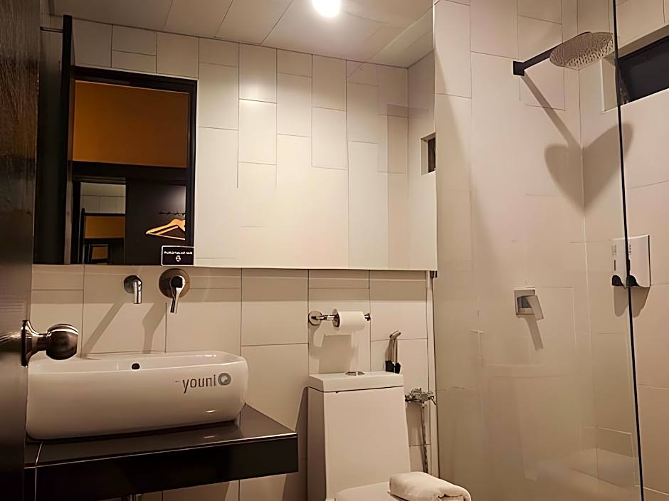the youniQ Hotel, KLIA T1, KLIA T2