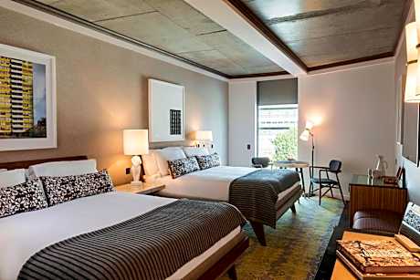 Family Room with Two Queen Beds