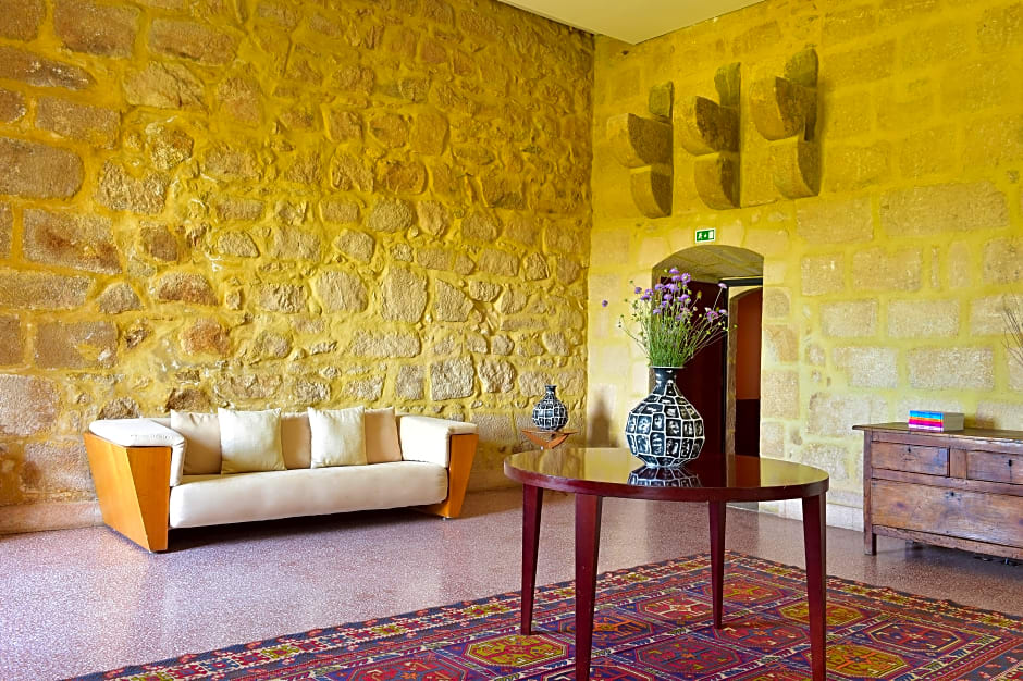 Pousada Convento de Arraiolos - Historic Hotel