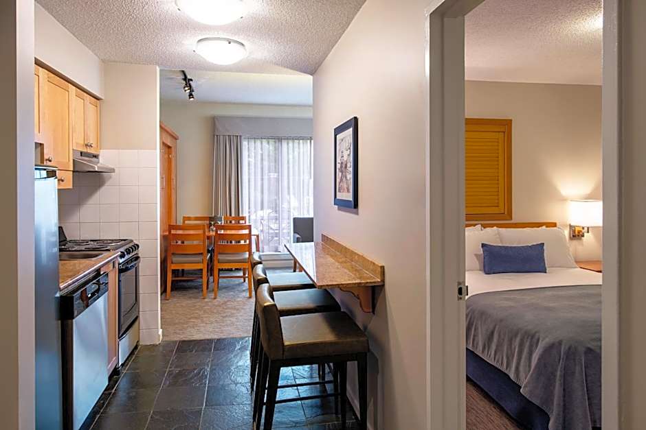 Whistler Village Inn & Suites