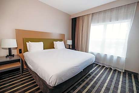 One-Bedroom King Suite with Sofa Bed - Non-Smoking