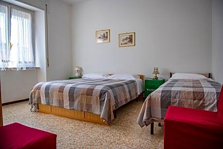 Large One-Bedroom Apartment