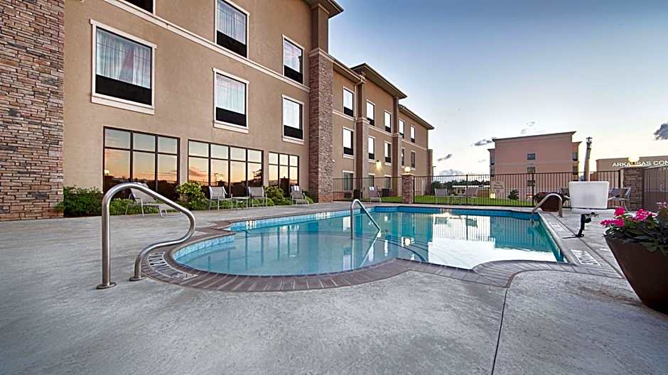Best Western Plus Texarkana Inn & Suites
