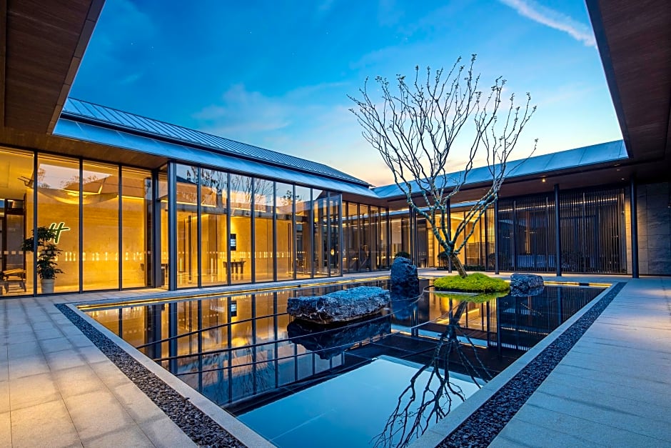 Holiday Inn Deqing Xinshi Ancient Town By IHG