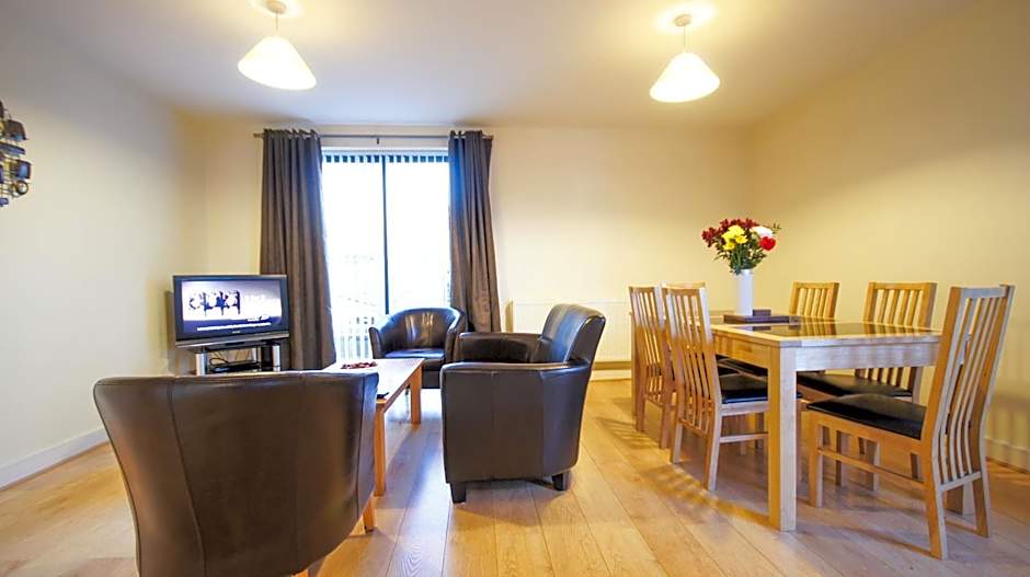 Crompton Court Apartments