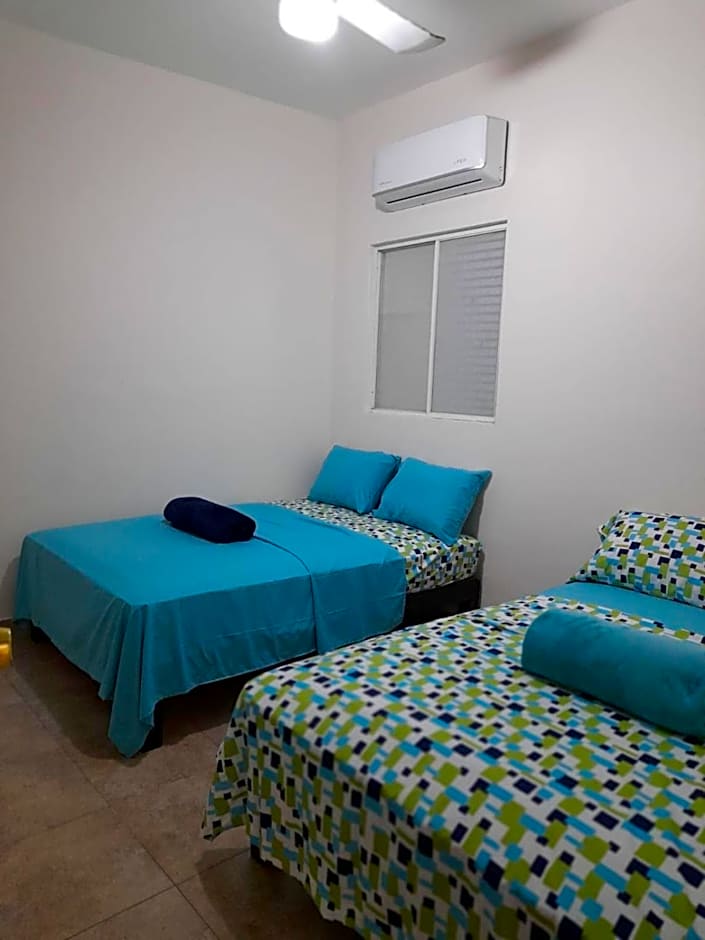 Económica casa, cercana al mar