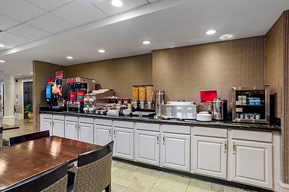 Best Western Plus St. Christopher Hotel