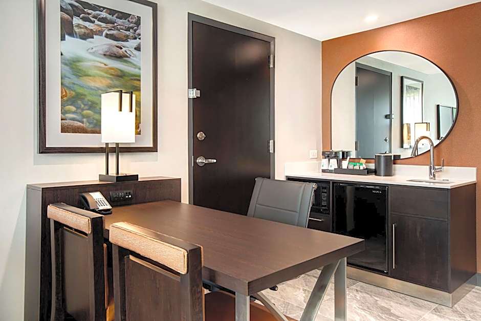 Embassy Suites by Hilton Alpharetta Halcyon