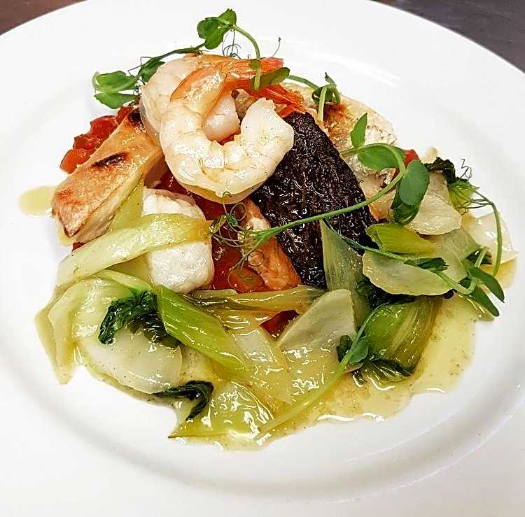 The Horseshoe and Castle